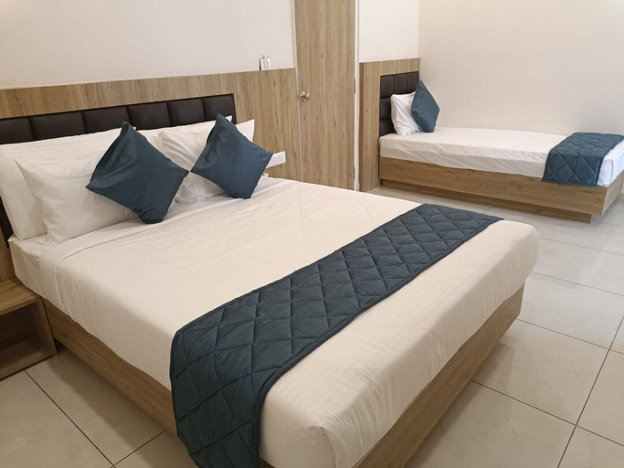 Bedroom 2, SIGNATURE INN, Chikmagalur