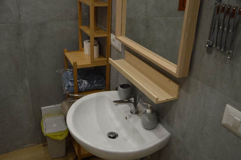 Bathroom 3, HOUSE VICO LUNGO A TOLEDO, Napoli