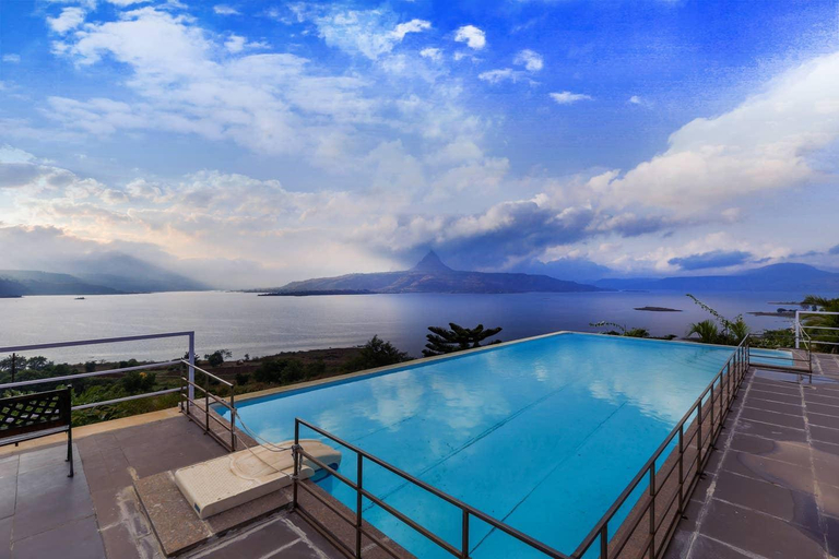 Sport & Beauty 2, StayVista's Princess - A Villa with Infinity Pool & Breathtaking Views, Pune
