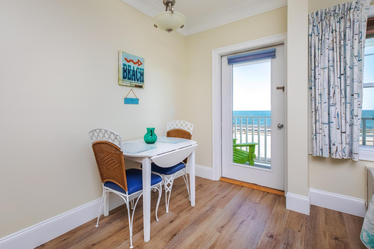 Dining Room 26
