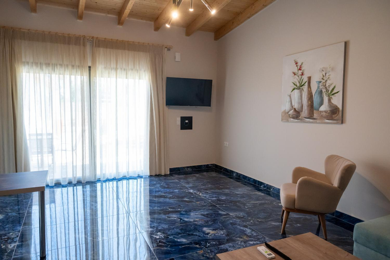 Others 4, Paradise Apartments Artemida, Attica