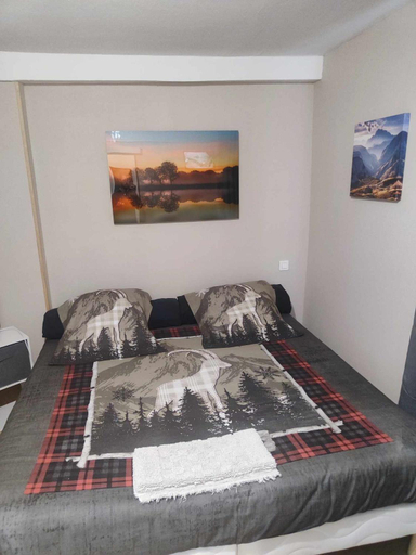 Bedroom 3, HOTEL DE LA GARE " Chez Herve et Manu ", Haute-Saône
