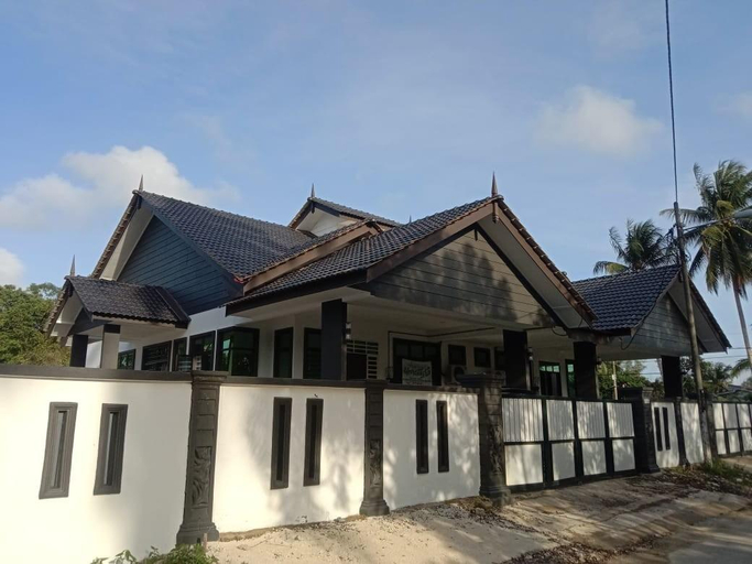 Others 4, Aiman Homestay, Marang