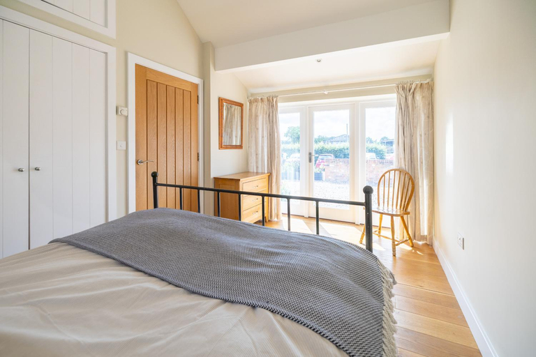 Bedroom 2, Little Park Farm, West Berkshire