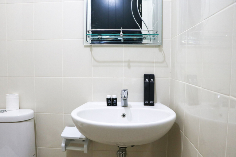 Bathroom 3, Fancy And Nice 2Br At Cervino Village Casablanca Apartment, South Jakarta