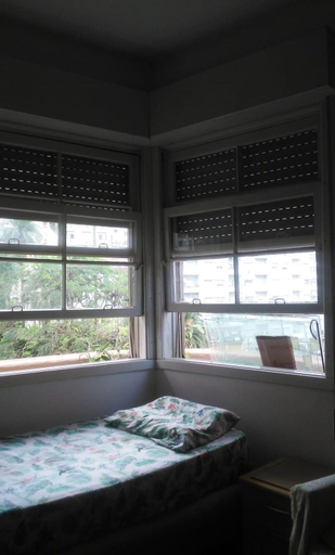 Others 5, QUARTO PRIVADO COM INTERNETE PROXIMO A UFGS, Porto Alegre