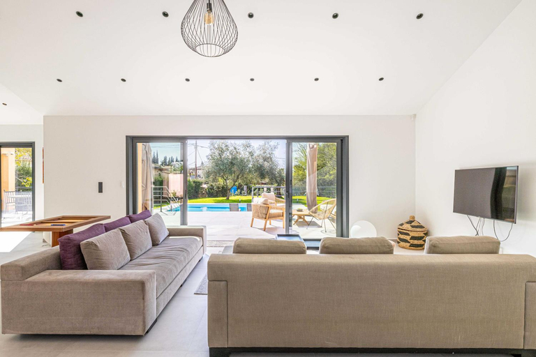Others 3, Modern Villa with Heated Pool and Garden, Alpes-Maritimes