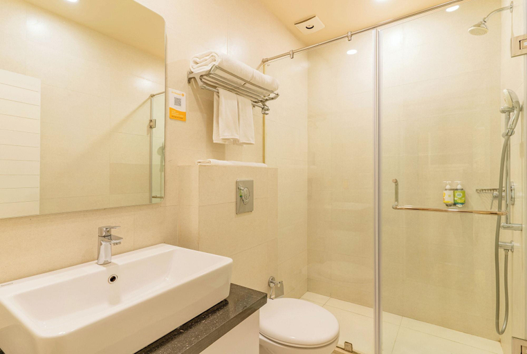 Bathroom, Bloom Hotel - Cr Park - New Delhi, Delhi