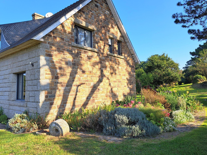 Others 2, Villa in Brittany with Panoramic Sea Views, Finistère