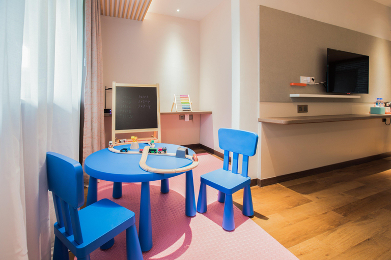 Public Area 4, Holiday Inn Express GUIZHOU QINGLONG by IHG, Qianxinan Buyei and Miao