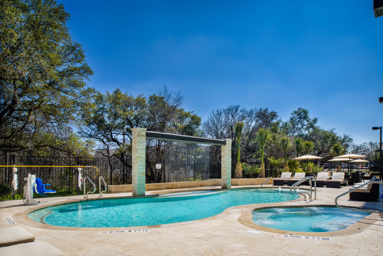Sport & Beauty, Holiday Inn Express Hotel & Suites Austin - Northw, Travis