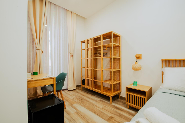 Bedroom 2, B&B Lara's Home, Napoli