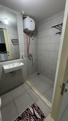 Bathroom 12