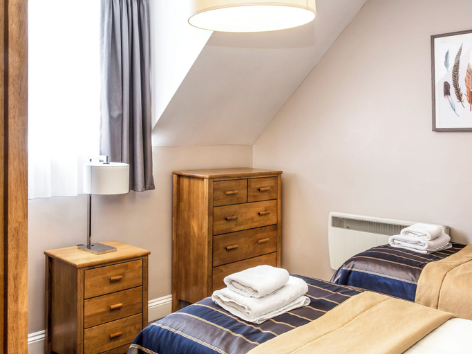 Bedroom 5, Walton Hall Hotel & Spa by Sunday, Warwickshire