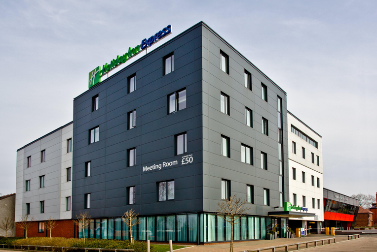Exterior & Views 5, Holiday Inn Express Birmingham - South A45, Birmingham