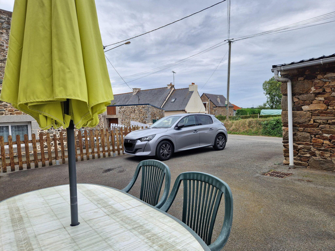 Others 5, Cottage in France near Cote du Goelo, Côtes-d'Armor