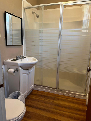 Bathroom 3, Carriage Inn Motel, Peterborough