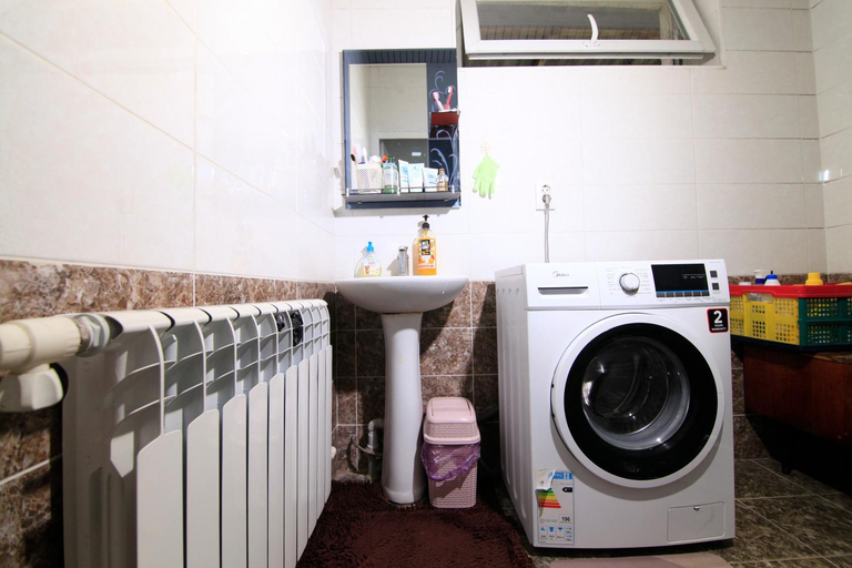Bathroom, Nomads Home, Bishkek