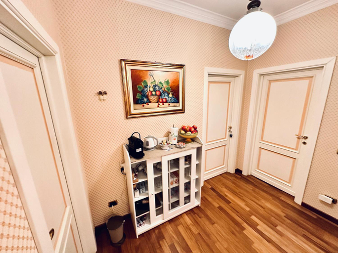 Dining Room 8