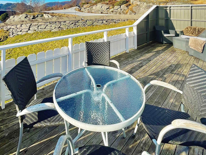 Others 5, person holiday home in Dalsoyra-By Traum, Gulen