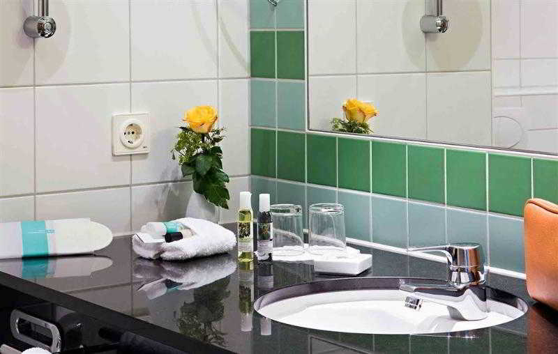 Bathroom 5, Mercure Frankfurt Eschborn Sued, Main-Taunus-Kreis
