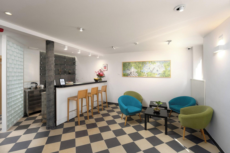 Public Area 3, Boutique Wrungel, Vrsar