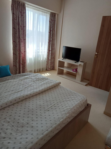 Others 4, apartament bloc joylife 18, Costinesti