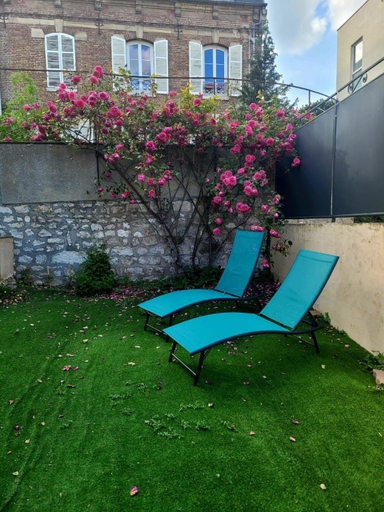 Others 4, Waterlily et Coquelicot house, Eure