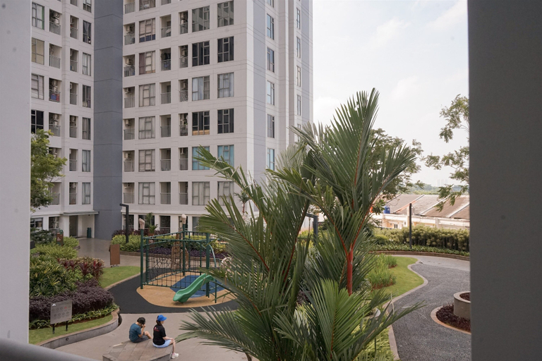 Exterior & Views 2, Comfy And Simple 2Br Apartment At M-Town Residence, Tangerang