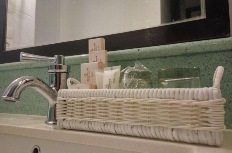 Bathroom 5