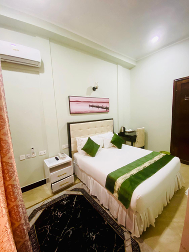 Others 4, Diary Hotel, Kinondoni