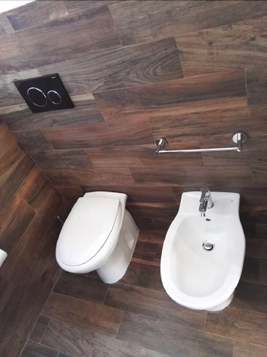 Bathroom 5, Tolli Rooms, Rome