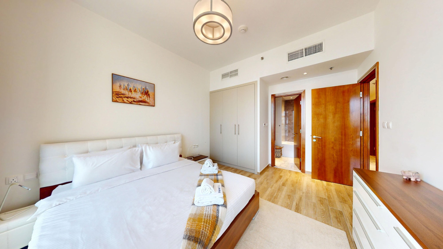 Room 5, Al Habtoor City - Amna Tower 1708, Dubai