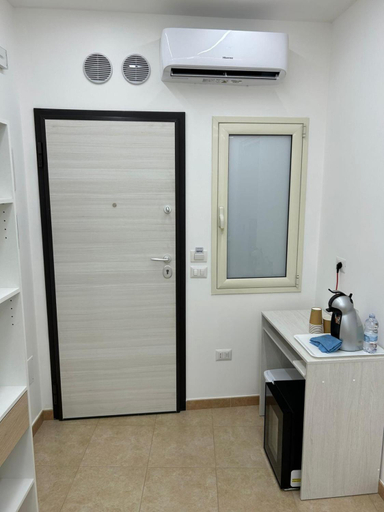 Others 5, L Antico Soffitto Tropea, Vibo Valentia