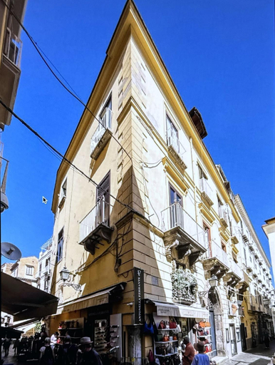 Others 5, Palazzo Ammone - Sedil Dominova, Napoli