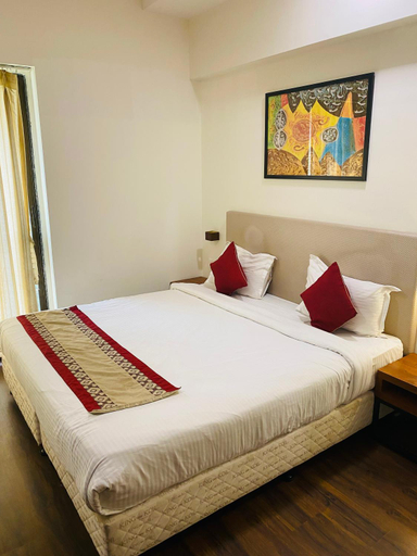 Bedroom 2, Mumbai House Luxury Apartments - Santacruz East, Mumbai Suburban