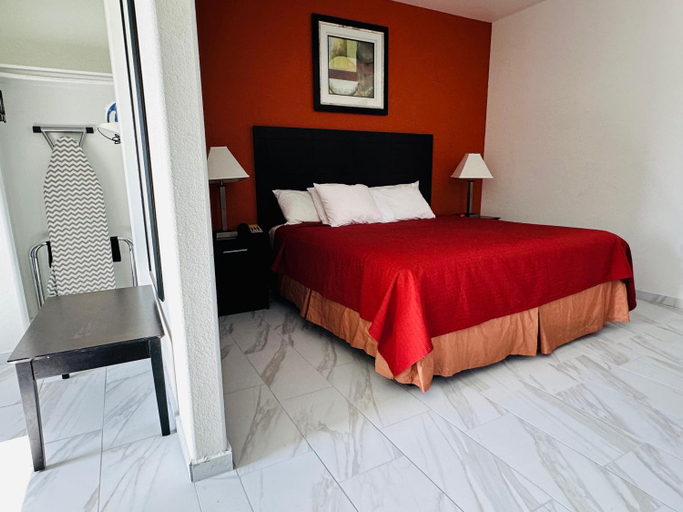 Bedroom 3, Extend A Suites, Live Oak