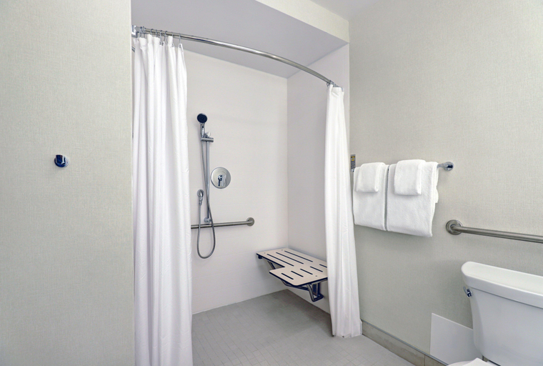 Bathroom 17