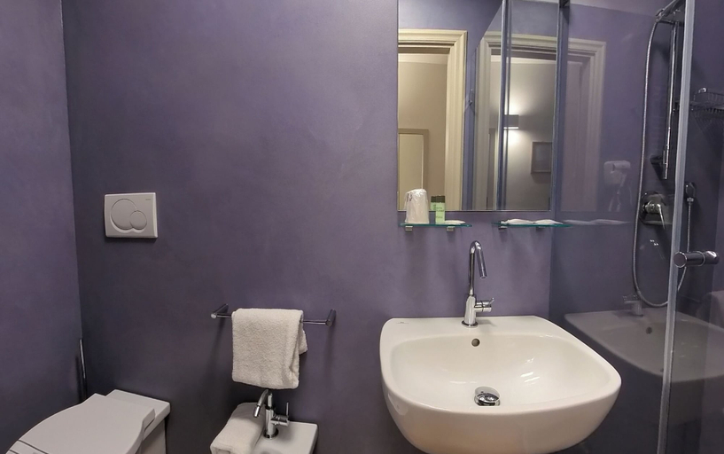 Bathroom 5, Hotel Sorella Luna, Perugia