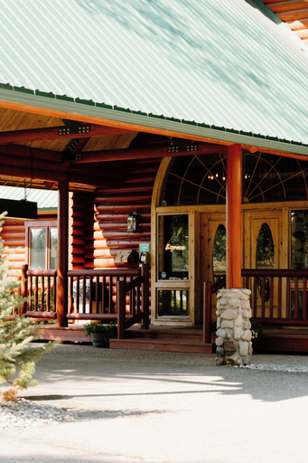 Exterior & Views 2, North Forty Resort, Flathead