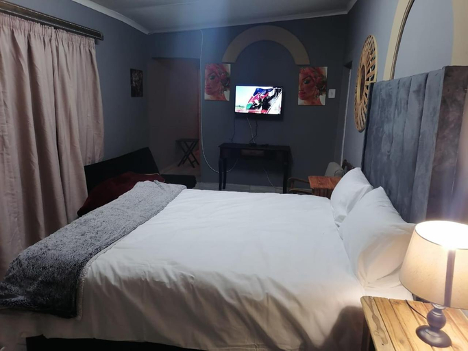 2, At30 OverNite Stay, Dr Kenneth Kaunda