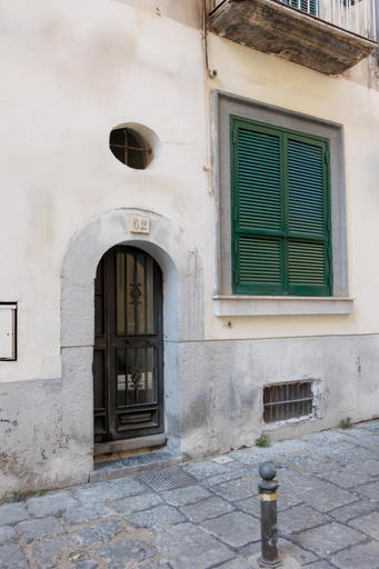 Others 3, A Signurina Piscicelli, Napoli