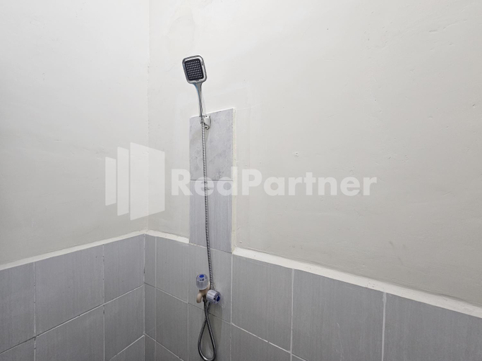 Bathroom 14