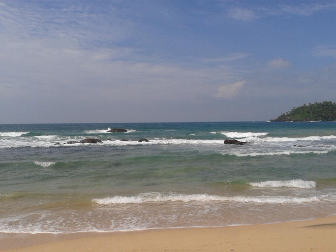Others 4, Mare Blu, Weligama