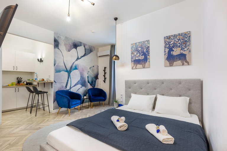 Others 4, Kiraly home by STN, Budapesti