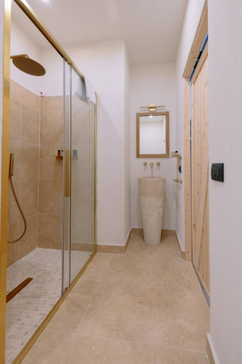Bathroom 5, Taga Suites, Catania