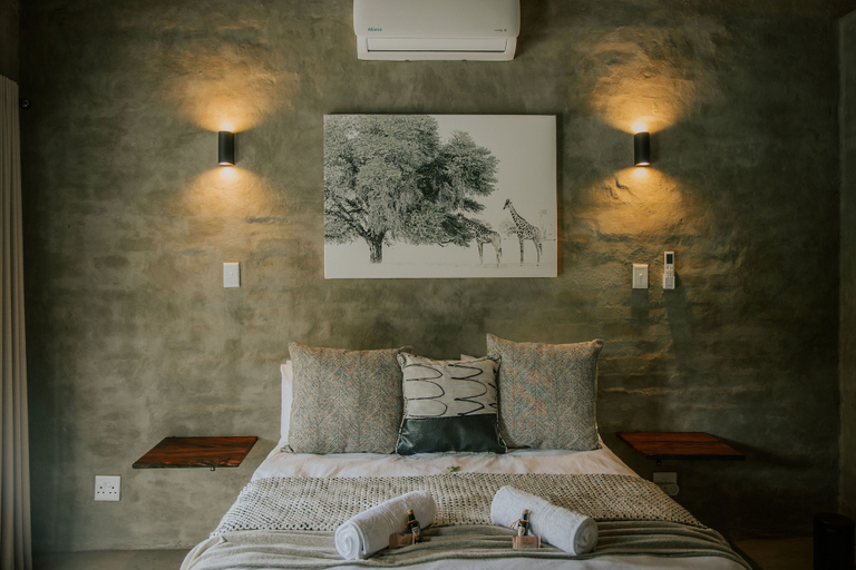 Bedroom 4, Rhino's Rest Private Luxury Villa , Mopani