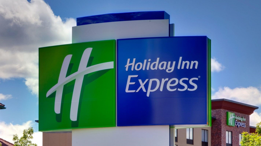 Exterior & Views 2, Holiday Inn Express REDDING NORTH, Shasta