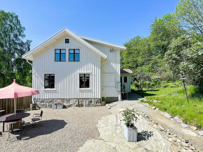 Exterior & Views 1, Charming Villa Retreat-By Traum, Orust