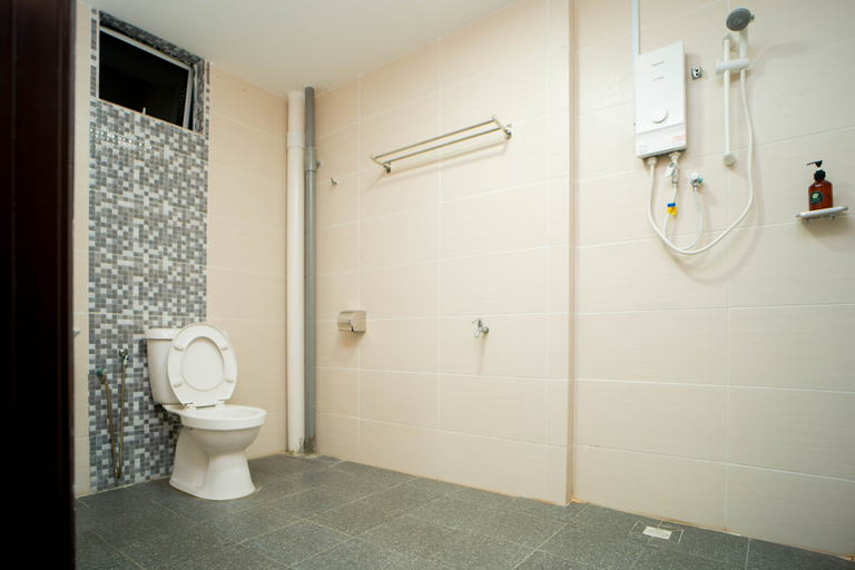 Bathroom 3, Zaques Hotel, Kuala Muda
